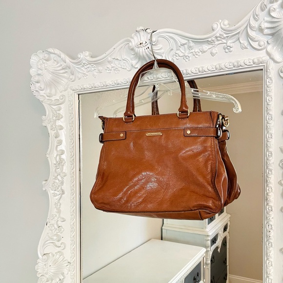 MICHAEL KORS Naomi Tan Leather Zipper Logo Satchel Handbag Bag - Picture 6 of 10